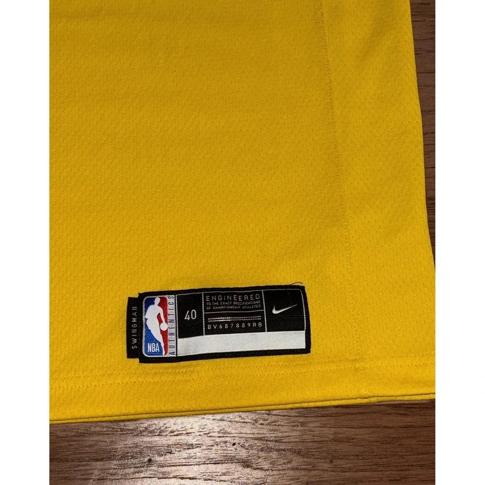 Los‎ Angeles Lakers Nike LeBron James Swingman Edition Gold #6 Jersey Men's 40 S